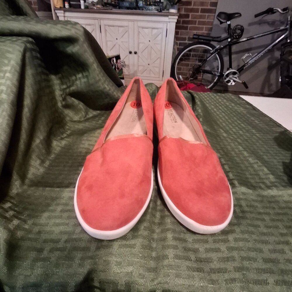 Kenneth Cole Reaction "Farrah" Shoe